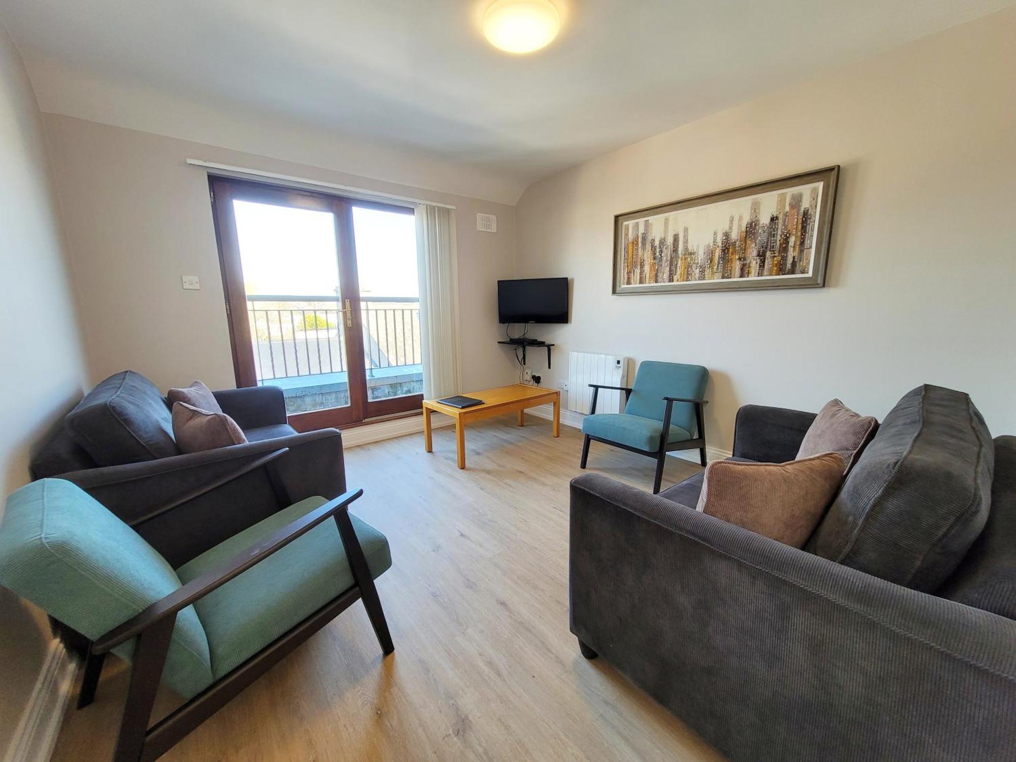 Donegan Court Aparthotel Γκάλγουεϊ Εξωτερικό φωτογραφία